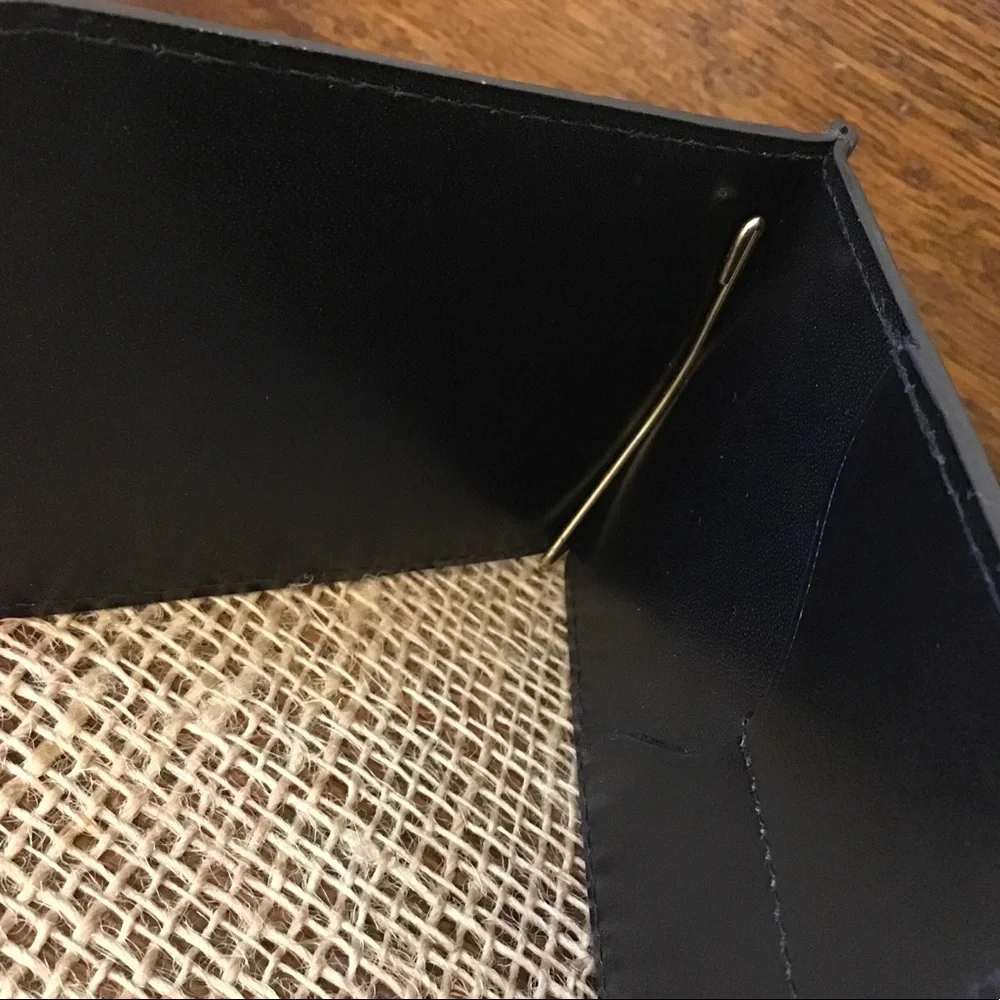🌿 Slim folding wallet Arkansas logo